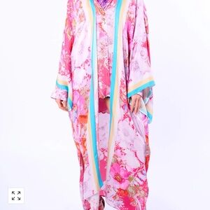 Aratta Floral Pink and Blue Kimono Robe one size